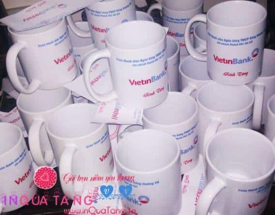 In ấn hình ảnh sản phẩm, logo cửa hàng, logo doanh nghiệp lên ly cốc sứ, ly cốc thủy tinh làm quà tặng cho khách hàng, quảng bá sản phẩm, quảng bá thương hiệu doanh nghiệp, công ty, giá rẻ ở Hà Nội.
