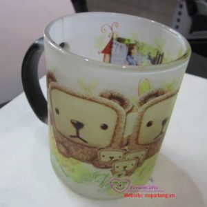 In ảnh lên cốc thủy tinh đổi màu