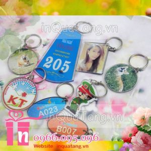 Làm móc chìa khóa, in móc khóa mica giá rẻ ở tại Hà Nội