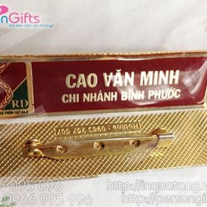 In thẻ tên nhân viên đồng ăn mòn