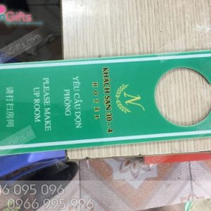 Làm Biển treo cửa phòng cho khách sạn yêu cầu dọn phòng