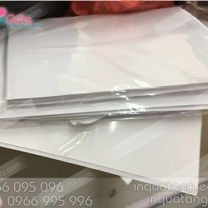 Giấy làm móc khóa mica in ảnh 2 mặt