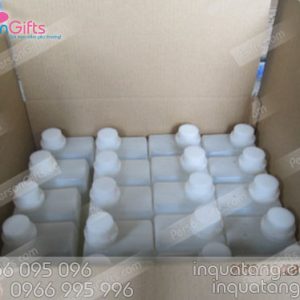 Keo đổ làm bảng tên nhân viên 2 thành phần trong suốt