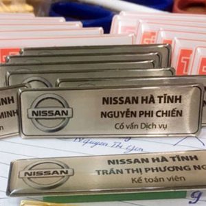 Làm bảng tên nhân viên giá rẻ tại Hà Nội
